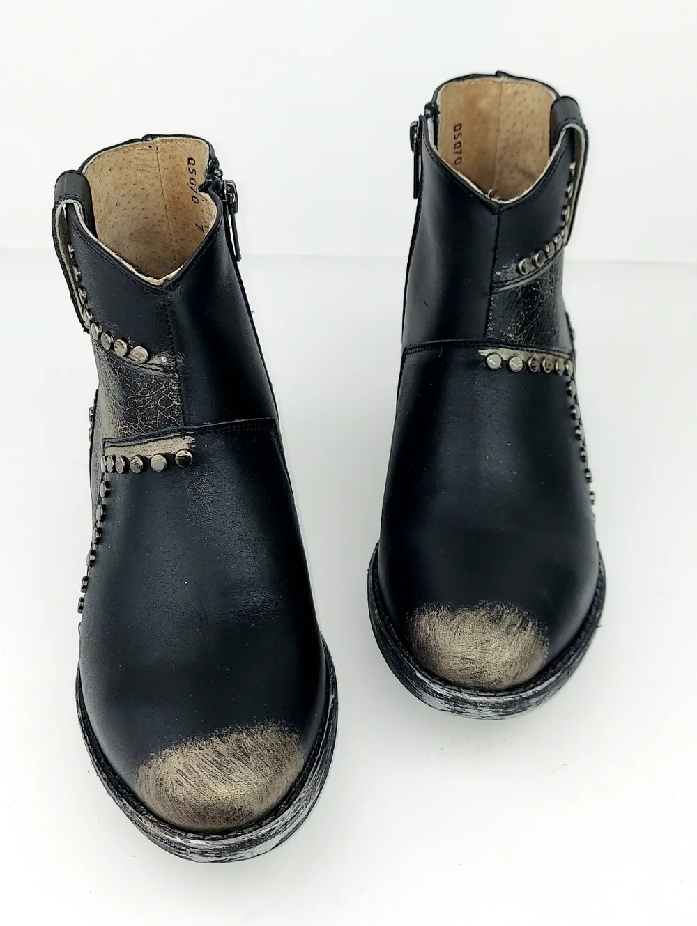 Corral Circle G Star Inlay Leather Ankle Boots 7 NWOT